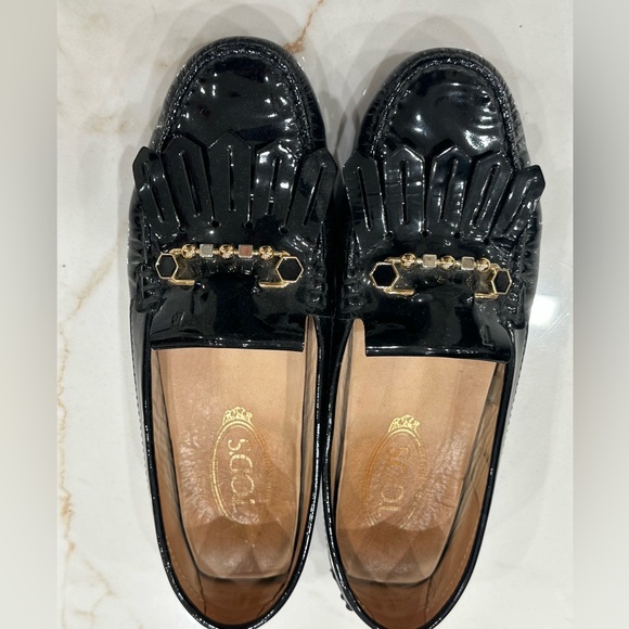 WOMEN’s TODS LOAFERS (100% AUTHENTIC)